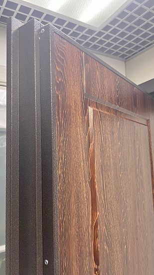 Входная дверь  