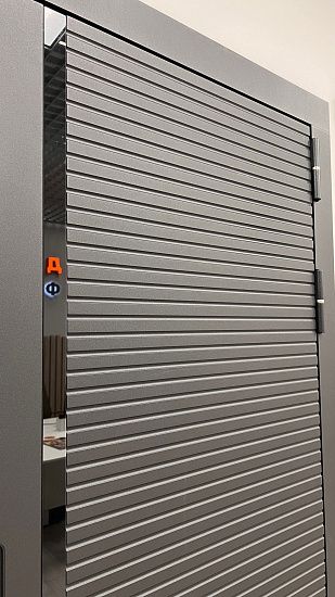 Входная дверь  