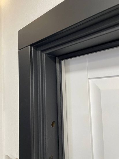 Входная дверь  