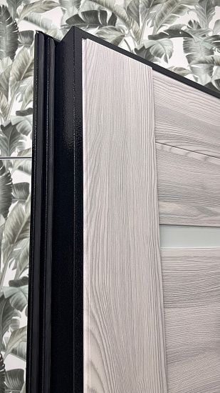 Входная дверь  